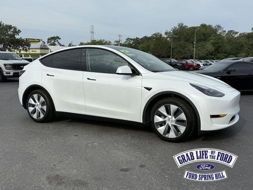 Pearl White Multi-Coat 2024 Tesla Model Y Long Range Dual Motor All-Wheel Drive
