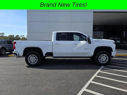 Summit White 2023 Chevrolet Silverado 3500 High Country