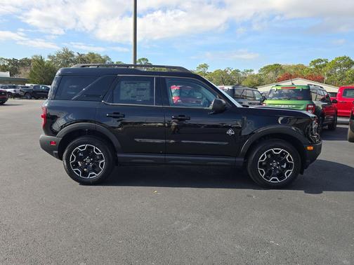 SHADOW BLACK 2025 Ford Bronco Sport Outer Banks