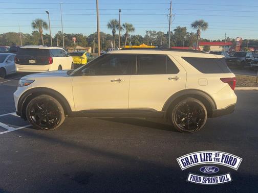 2023 Ford Explorer ST