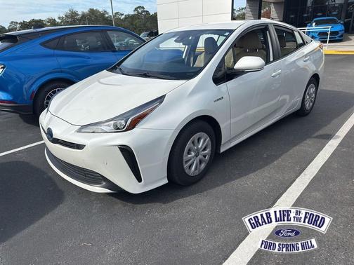 2020 Toyota Prius LE