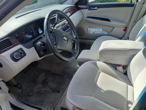 2011 Chevrolet Impala LS