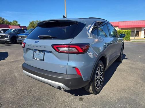 2024 Ford Escape PHEV SE