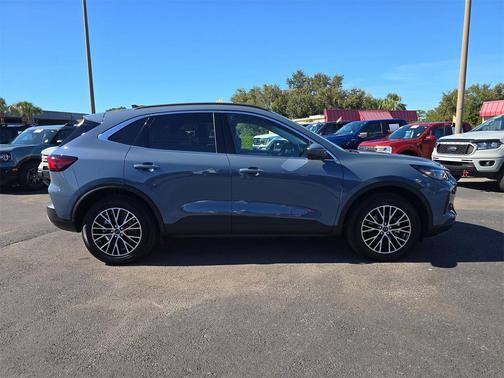 2024 Ford Escape PHEV SE