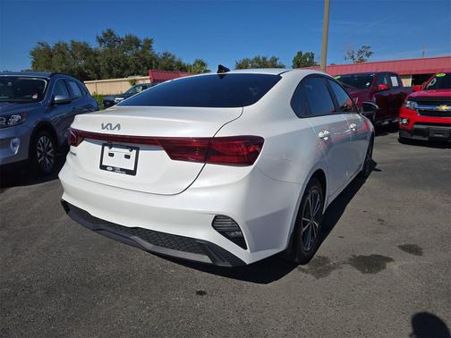 2023 Kia Forte LXS