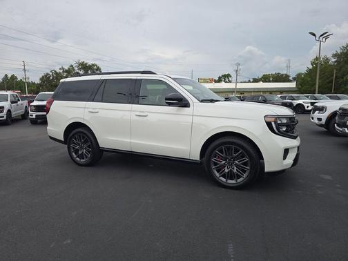 STAR WHITE MET TRI-COAT 2025 Ford Expedition Platinum