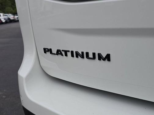 STAR WHITE MET TRI-COAT 2025 Ford Expedition Platinum