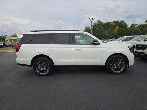 STAR WHITE MET TRI-COAT 2025 Ford Expedition Platinum
