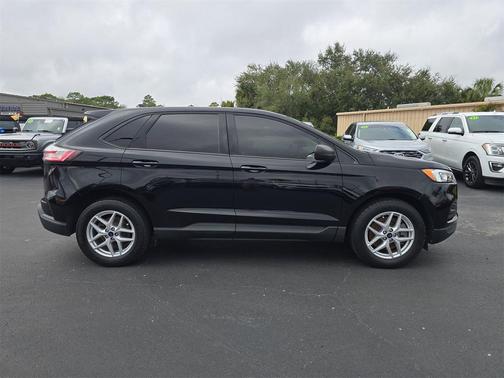 2021 Ford Edge SE