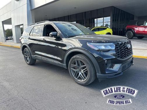 2025 Ford Explorer ST-Line