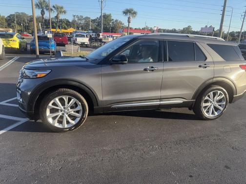 2022 Ford Explorer Platinum