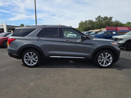 2022 Ford Explorer Platinum