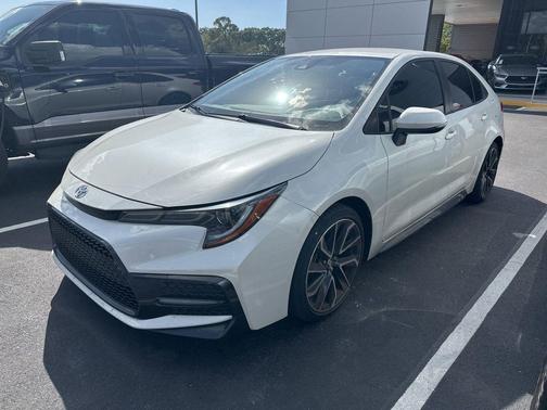 Blizzard Pearl 2021 Toyota Corolla SE