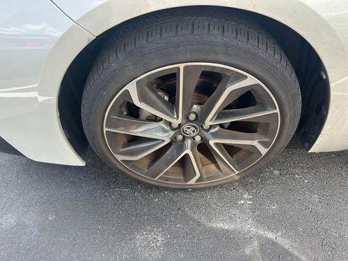 Blizzard Pearl 2021 Toyota Corolla SE