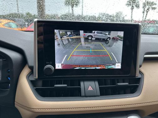 2023 Toyota RAV4 Hybrid SE