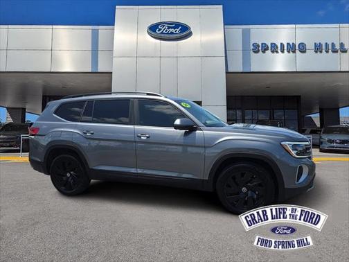 2024 Volkswagen Atlas 2.0T SE w/Technology