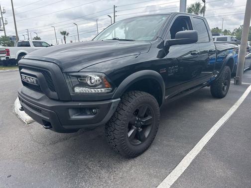 Diamond Black Crystal Pearlcoat 2019 RAM 1500 Classic Warlock Quad Cab 4x4 6'4' Box