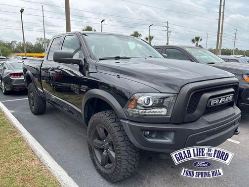 Diamond Black Crystal Pearlcoat 2019 RAM 1500 Classic Warlock Quad Cab 4x4 6'4' Box