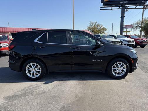 Mosaic Black Metallic 2024 Chevrolet Equinox 1LT