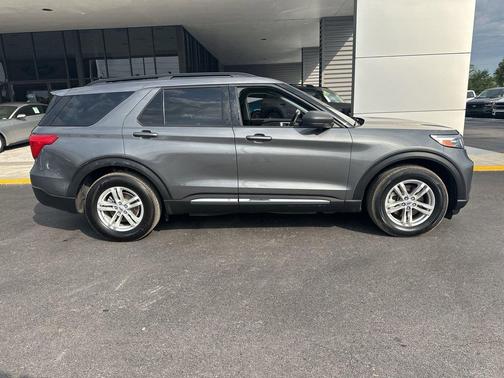 CARBONIZED GRAY METALLIC 2023 Ford Explorer XLT