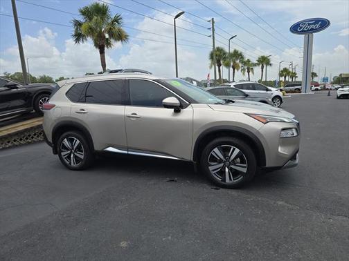 2021 Nissan Rogue SL