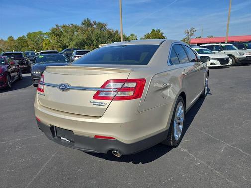2018 Ford Taurus Limited