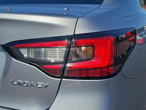 2022 Subaru Legacy Limited