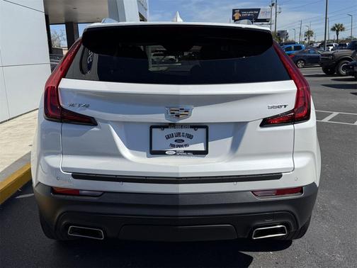 2022 Cadillac XT4 Luxury