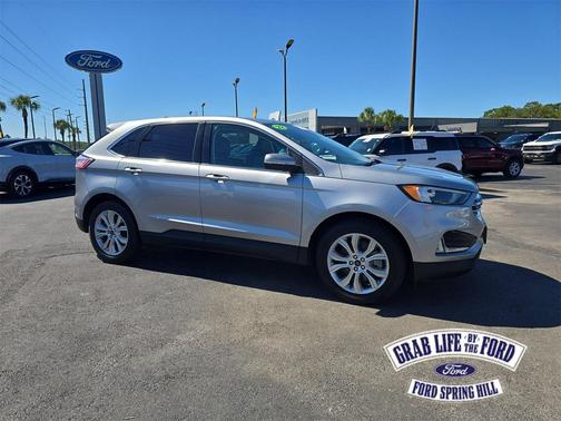 2022 Ford Edge Titanium