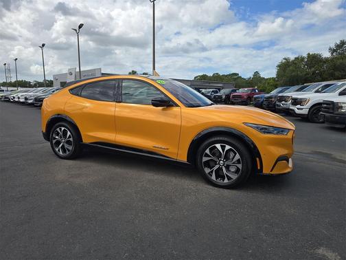2022 Ford Mustang Mach-E Premium