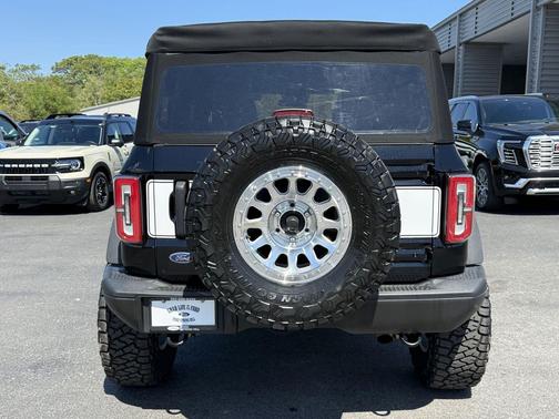 SHADOW BLACK 2023 Ford Bronco Badlands