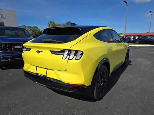 2025 Ford Mustang Mach-E Premium