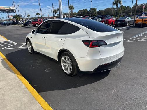 2021 Tesla Model Y Standard Range Rear-Wheel Drive