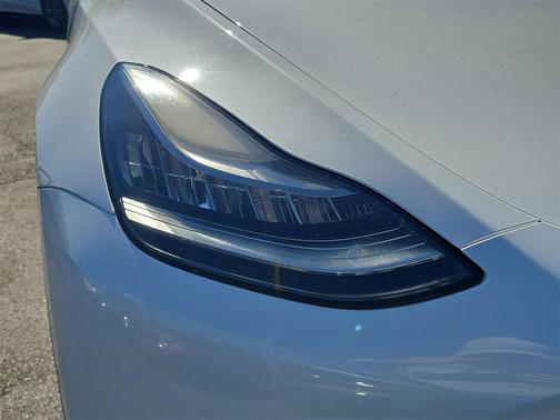 2021 Tesla Model Y Standard Range Rear-Wheel Drive