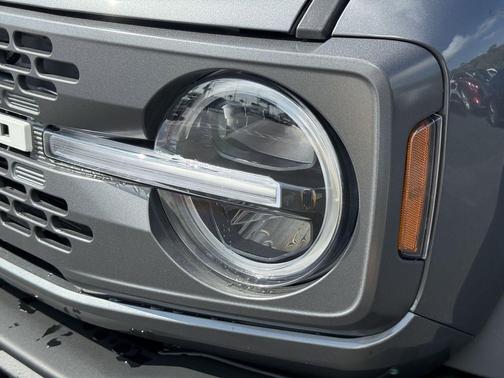 CARBONIZED GRAY METALLIC 2026 Ford Bronco Badlands