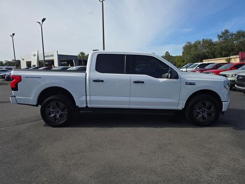 2024 Ford F-150 Lightning XLT