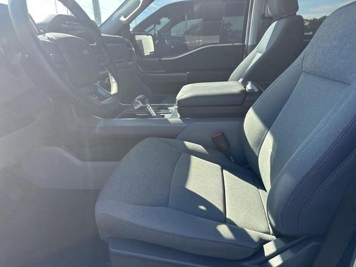 2024 Ford F-150 Lightning XLT