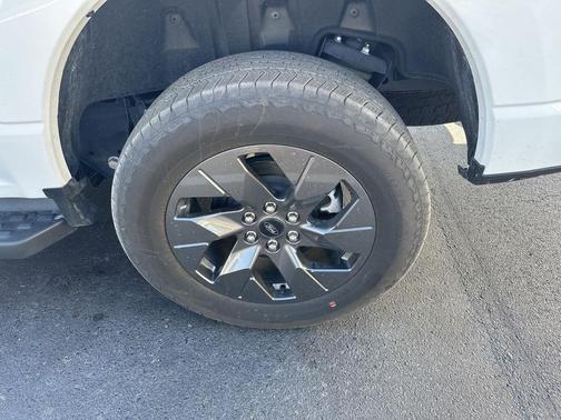 2024 Ford F-150 Lightning XLT