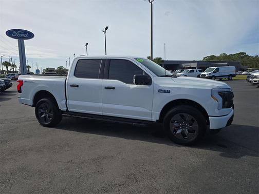 2024 Ford F-150 Lightning XLT