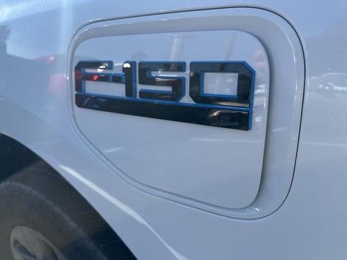 2024 Ford F-150 Lightning XLT
