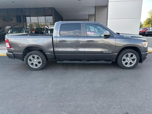 Granite Crystal Metallic Clearcoat 2022 RAM 1500 Big Horn/Lone Star