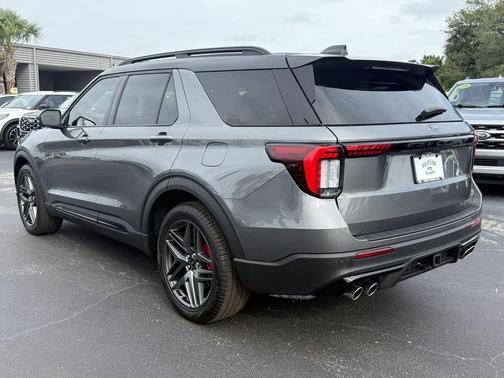 CARBONIZED GRAY METALLIC 2025 Ford Explorer ST