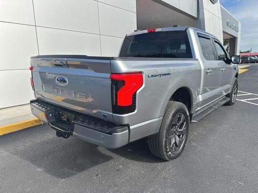 2023 Ford F-150 Lightning XLT