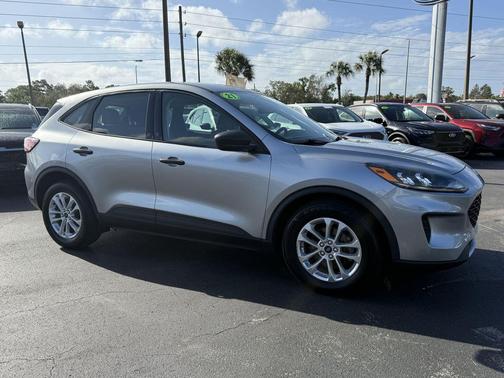 ICONIC SILVER 2021 Ford Escape S