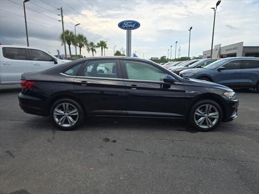 2019 Volkswagen Jetta 1.4T R-Line