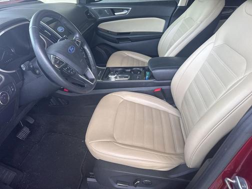 RUBY RED METALLIC TINTED CC 2019 Ford Edge SEL