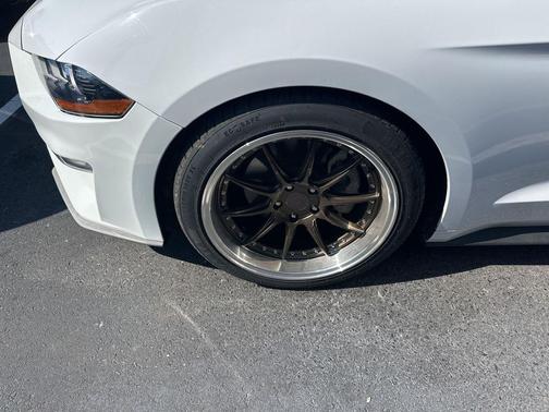 2022 Ford Mustang EcoBoost Premium