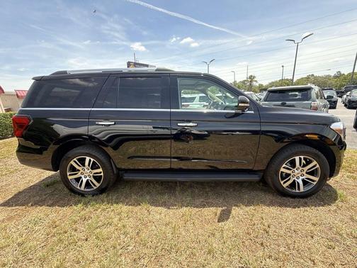 AGATE BLACK METALLIC 2024 Ford Expedition Limited