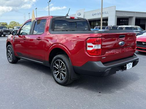 RAPID RED METALLIC TC 2022 Ford Maverick Lariat