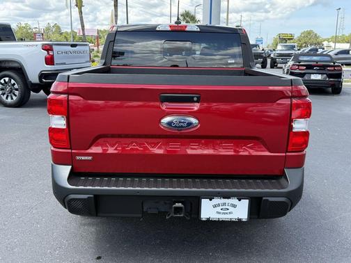 RAPID RED METALLIC TC 2022 Ford Maverick Lariat